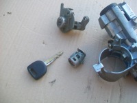 фото thumb №3, Замок зажигания вкладыши ключ mazda 2 dy