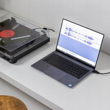 Проигрыватель с MP3 CONVERSION, вставкой AUDIO-TECHNICA