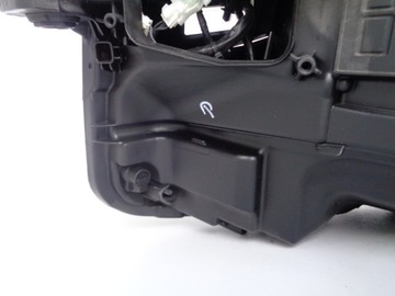 фото thumb №7, Лампа права фара vw touareg iii 760 18- повний led