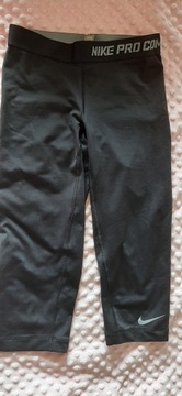 Короткие леггинсы Nike для тренировок 3/4 XS