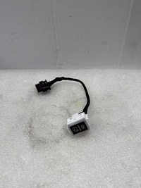 фото thumb №1, Citroen ds3 crossback кнопка крышка топлива 9826320877