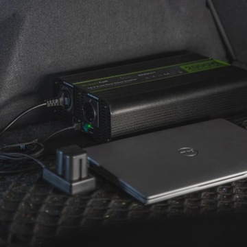 Преобразователь GREEN CELL Pro 12 В/230 В, 500 Вт/1000 Вт