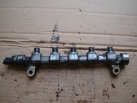 фото thumb №1, Hyundai ix35 1.7 молдинг впрыскная 0445214181