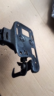 фото thumb №6, A4 b8 s4 засов открывания капота 8t0823480 a5 s5