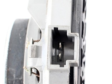 фото thumb №7, Динамик дверь задних peugeot 208 2008