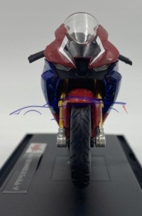 Honda CBR 1000RR Fireblade SP модель 1:18 Maisto