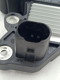 фото thumb №3, Регулятор напруги генератора are0165