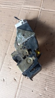 фото thumb №2, Замок дверь правый перед volvo v40 01r