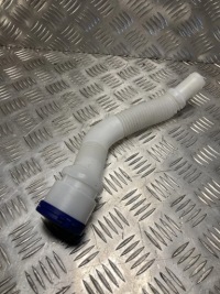 фото thumb №1, Заливная горловина бака омывателя peugeot 2008 ii 19-