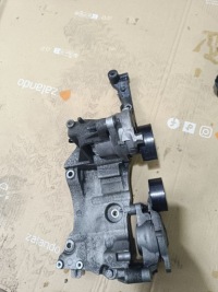 Купити Кронштейн генератора 2.0blue peugeot 3008 9804333180, фото thumb