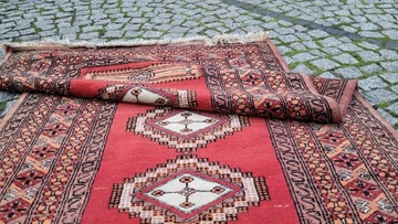 WEŁNIANY DYWAN BUCHARA R. TKANY PAKISTAN 94/160CM