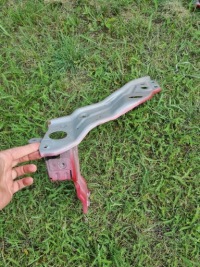 фото thumb №1, Dacia sandero iii pas передний кронштейн кронштейн левая 625199663