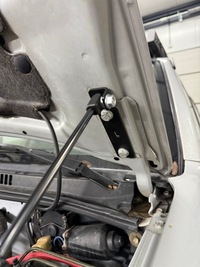 фото thumb №7, Амортизаторы капот suzuki grand vitara i 3d,5d,xl7 1998-2006