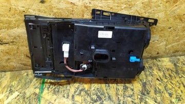 фото thumb №5, Mercedes e w212 рестайлинг бардачок туннель средний a2126809750