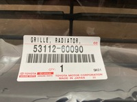 фото thumb №9, Решётка бампера нижняя toyota land cruiser 150