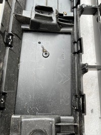 фото thumb №7, Решётка средняя citroen c4 i lift 2008 - 2010