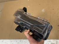 фото thumb №6, Tesla 3 протитуманна фара led поворотник правий гарний org