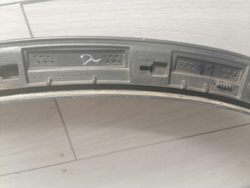 фото thumb №9, Volvo оригінальний номер 31448328 планка крила