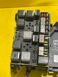 фото thumb №10, Ford transit 140 t260s mk5 lift - модуль bsi + коробка bezp. - 8c11-14a073