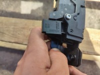 Замок кришки задній задній багажника opel mokka chevrolet trax 13587640 Недорого, фото thumb