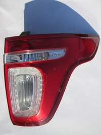 фото thumb №1, Ford explorer 11- лампа правая зад повреждённая задняя
