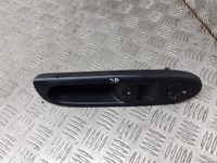 фото thumb №1, Панель стекло правый перед renault clio ii 8200084005