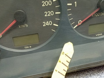 фото thumb №8, Toyota avensis t22 2.0 td 90 km спідометр  прилади eu 83800-85810