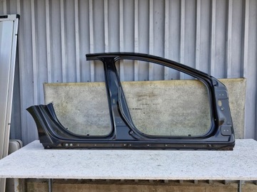 фото thumb №1, Mazda 3 bp 2019- порог стойка правый рамка обшивка новое