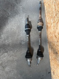 фото thumb №1, Привідний вал права master iii 2.3