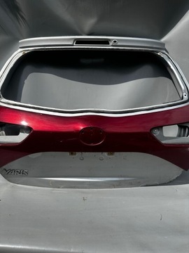 фото thumb №12, Toyota yaris iii 3 рестайлінг 17- кришка задня накладка