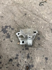 Купити Кронштейн піввісь підшипник підпора renault clio v 397742142r оригінальний номер, фото thumb