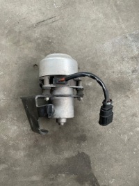 фото thumb №1, Vw caddy iii lift вакуум насос 5q0612181