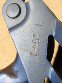 фото thumb №3, Петля капот левый перед 44j mazda 2 dj