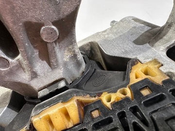 фото thumb №8, Крепление лапи двигателя подушка chrysler pacifica 2016 - 2024