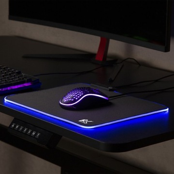 ИГРОВОЙ КОВРИК ДЛЯ МЫШИ СО СВЕТОДИОДНОЙ RGB ПОДСВЕТКОЙ