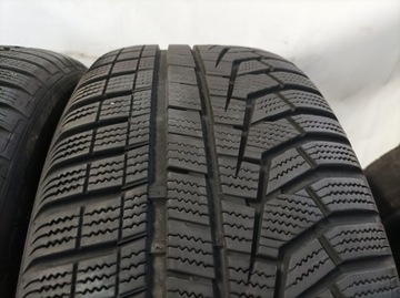 235/55 R17 103V Hankook Winter I*cept Evo2 W320