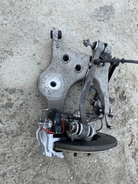 фото thumb №1, Поворотный кулак рычаг правый задняя range rover vogue l405