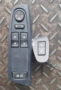 фото thumb №1, Панель переключатели окон i зеркал fiat stilo