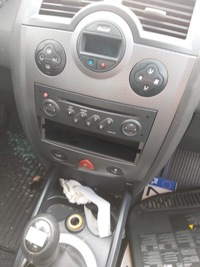 фото thumb №1, Кнопка кнопка старт/стоп renault megane 2 04r.