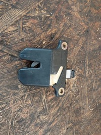 фото thumb №7, Замок крышки багажника vw passat b5 sedan 3b5827505