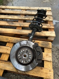 фото thumb №1, Hyundai i40 1.7 crdi поворотный кулак левая амортизационная стойка