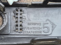 Clio iv рестайлинг  решётка бампера под pdc+czujnik левое  перед 601990085r 16-2020 Цена, фото thumb