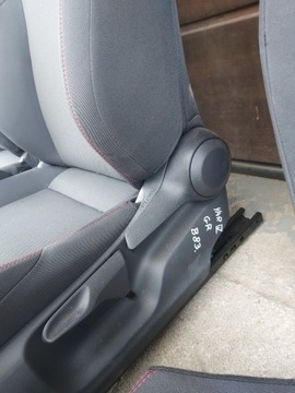 фото thumb №7, Toyota yaris iv 1,5 гібрид сидіння перед зад лівий правий диван комплект gr