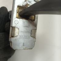 фото thumb №6, Mazda cx5 ii 17- обмежувач двері задніх 20170830 usa