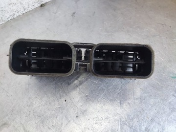 фото thumb №5, Mercedes w204 решётка воздуховод средняя a2048308454