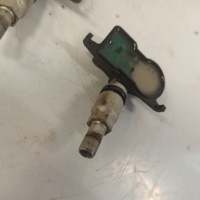 фото thumb №13, Toyota 1.8 датчик давления шина 10r059945