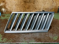 фото thumb №1, Левая решётка решётка радиатора renault 8200096824