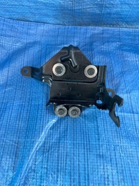 фото thumb №3, Кронштейн кронштейн renault megane v e-tech