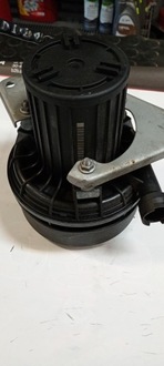 фото thumb №1, Pierburg насос повітря вторинного bmw . m