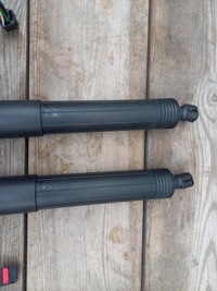 фото thumb №4, Audi a5 8w siłowiniki крышки зад оригинал 8w8827861a